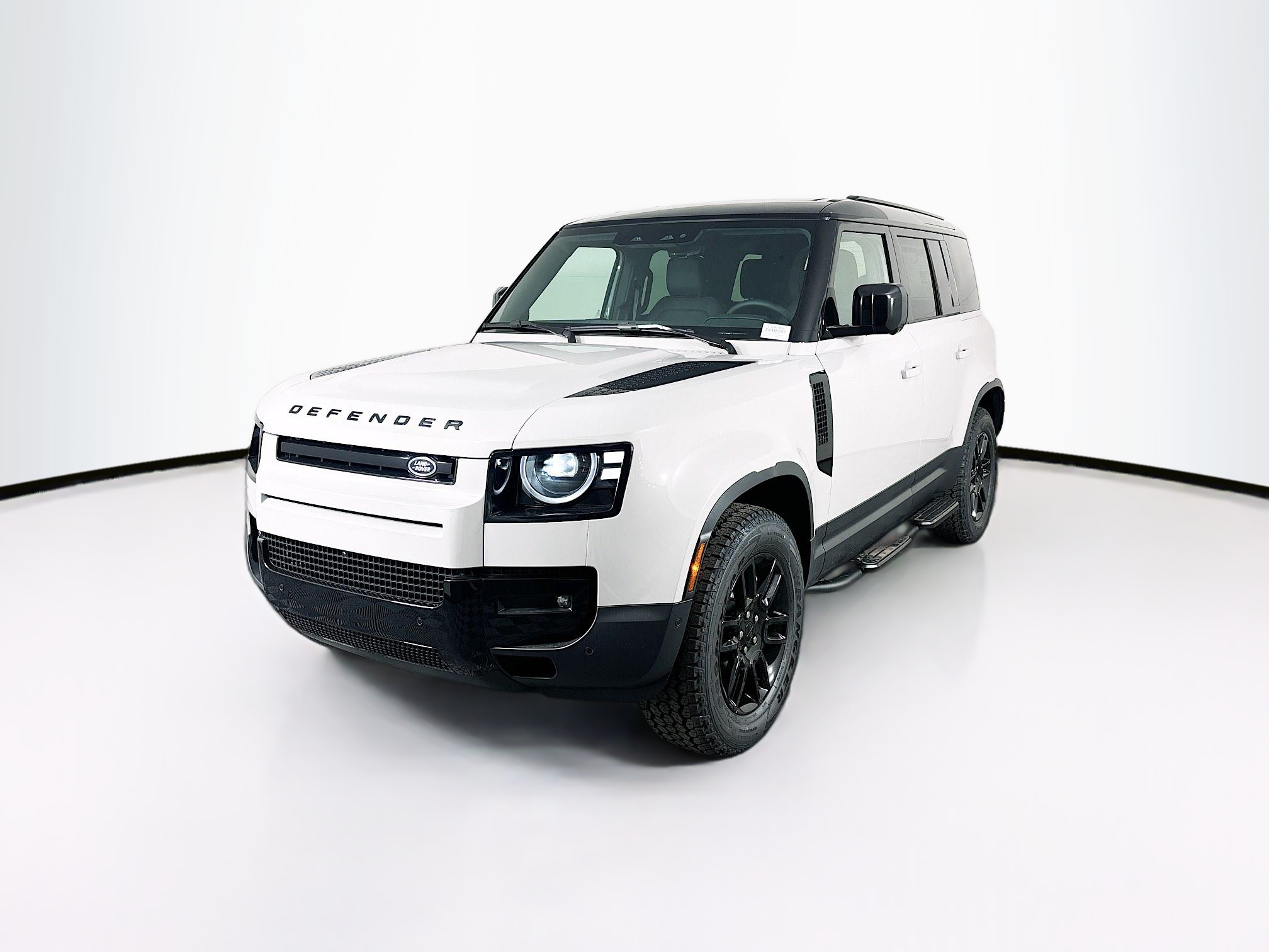 2026 Land Rover Defender S's photo