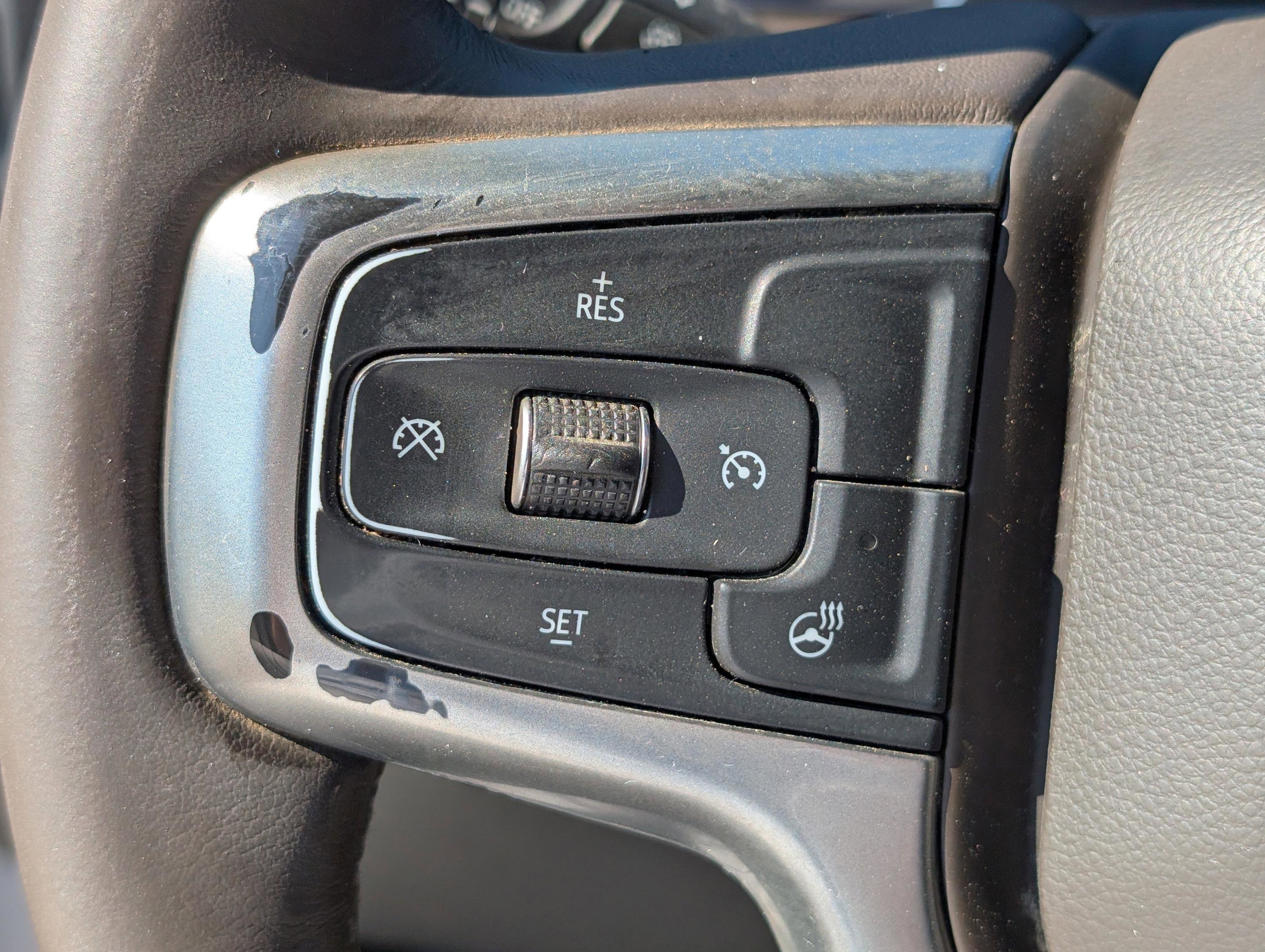 2020 Chevrolet Silverado 1500 RST photo 16