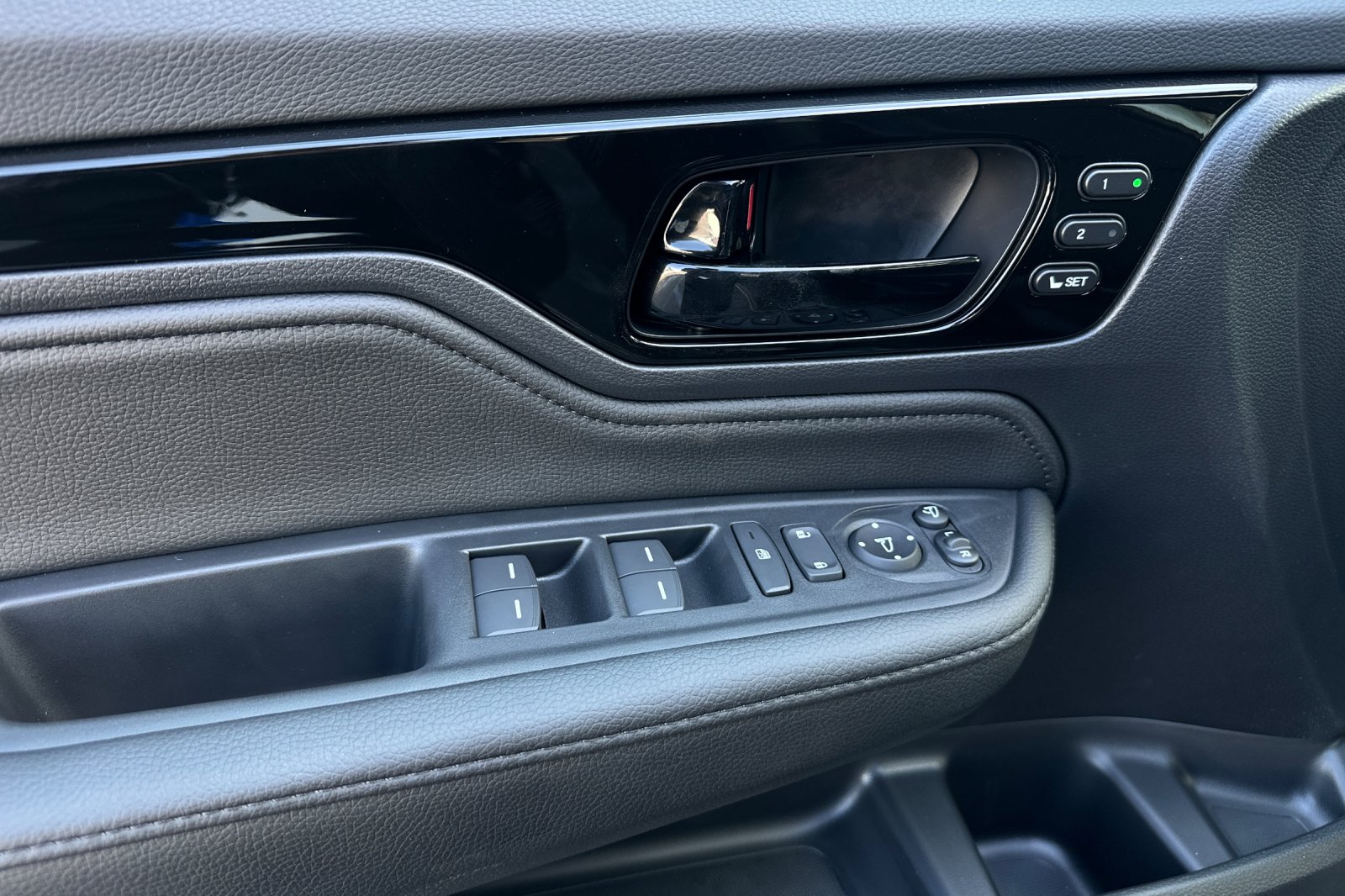 2026 Honda Odyssey Elite photo 10