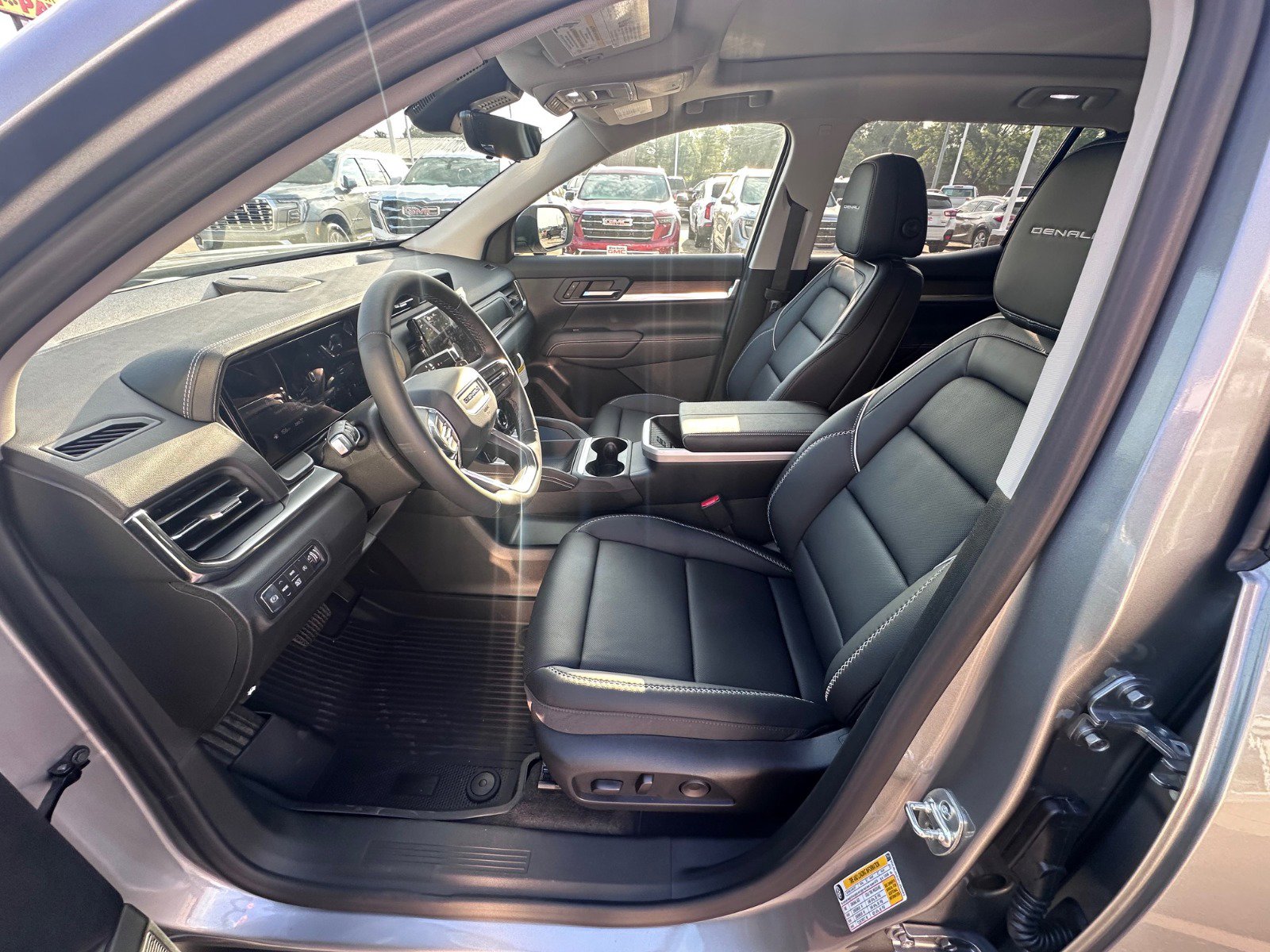 2026 Gmc Terrain Denali photo 4