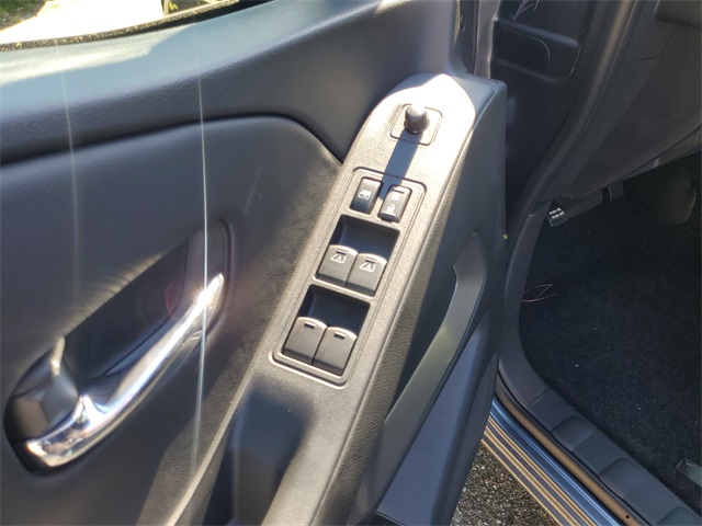 2026 Nissan Frontier Crew Cab SV photo 6