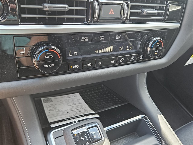 2025 Nissan Pathfinder SV photo 19