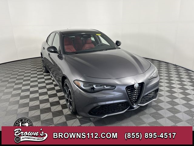 2025 Alfa Romeo Giulia Base's photo