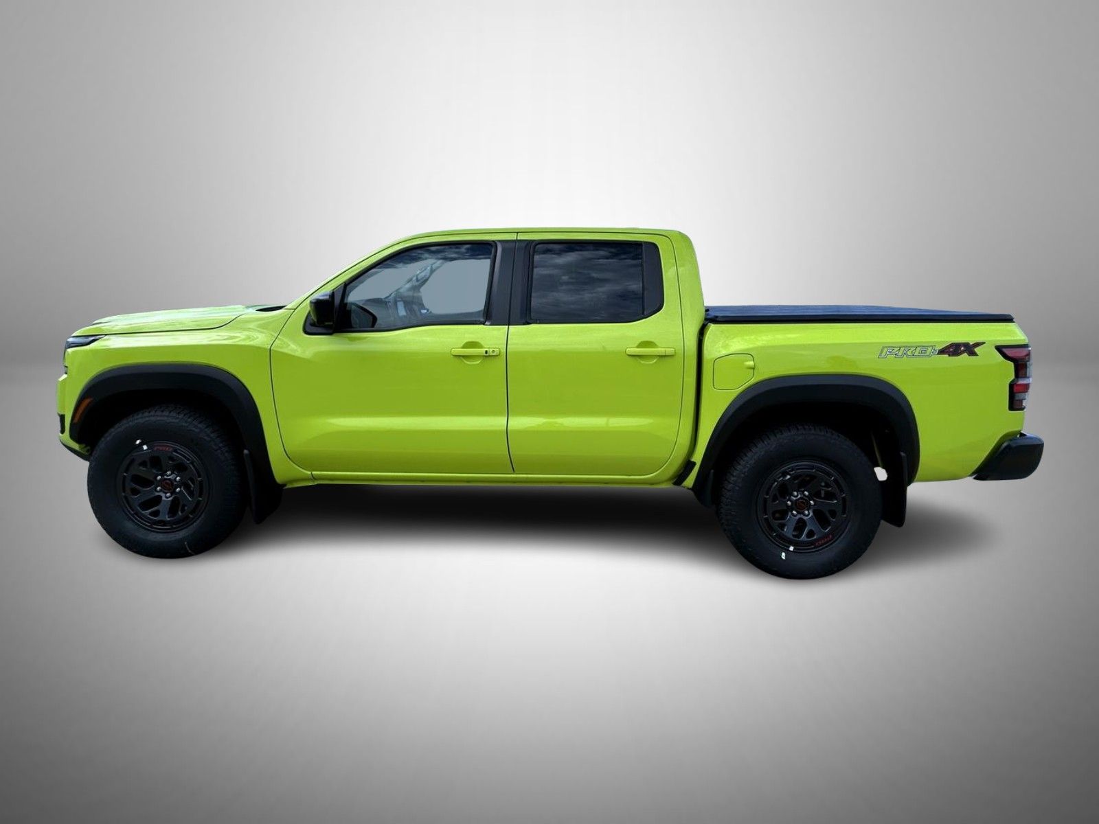 2026 Nissan Frontier photo 8
