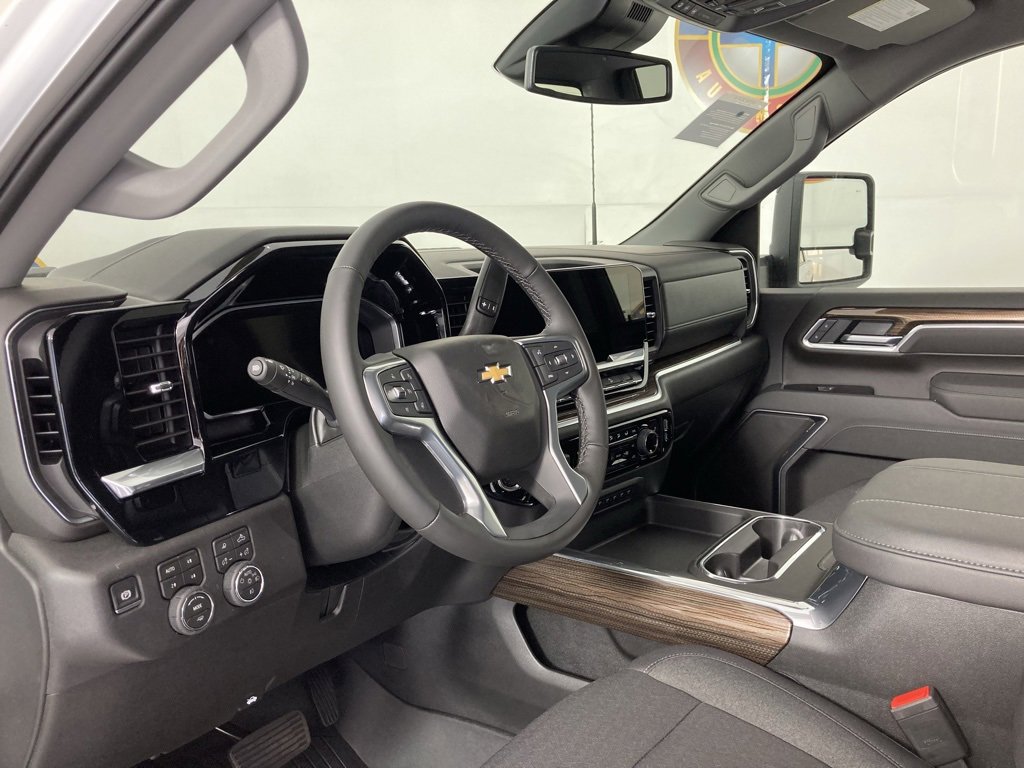 2026 Chevrolet Silverado 2500HD LT photo 12