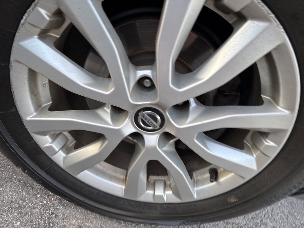 2018 Nissan Rogue SV photo 5