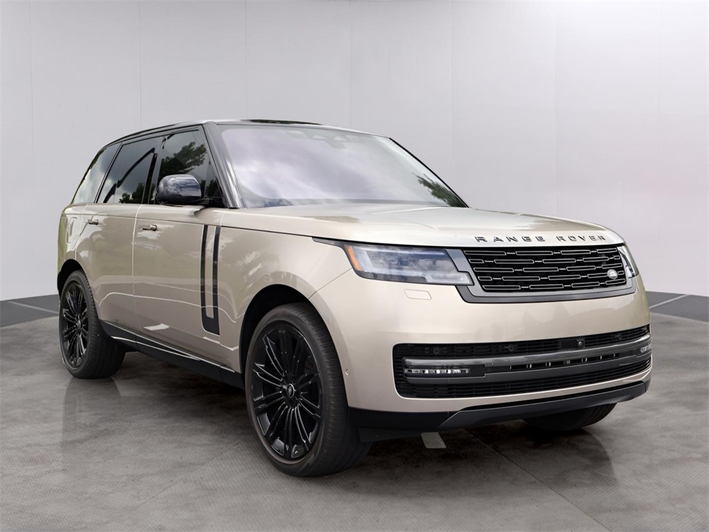 2023 Land Rover Range Rover SE photo 3