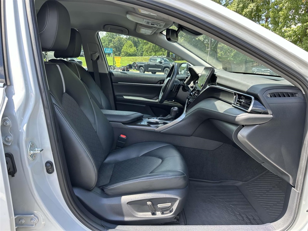 2023 Toyota Camry XSE photo 11