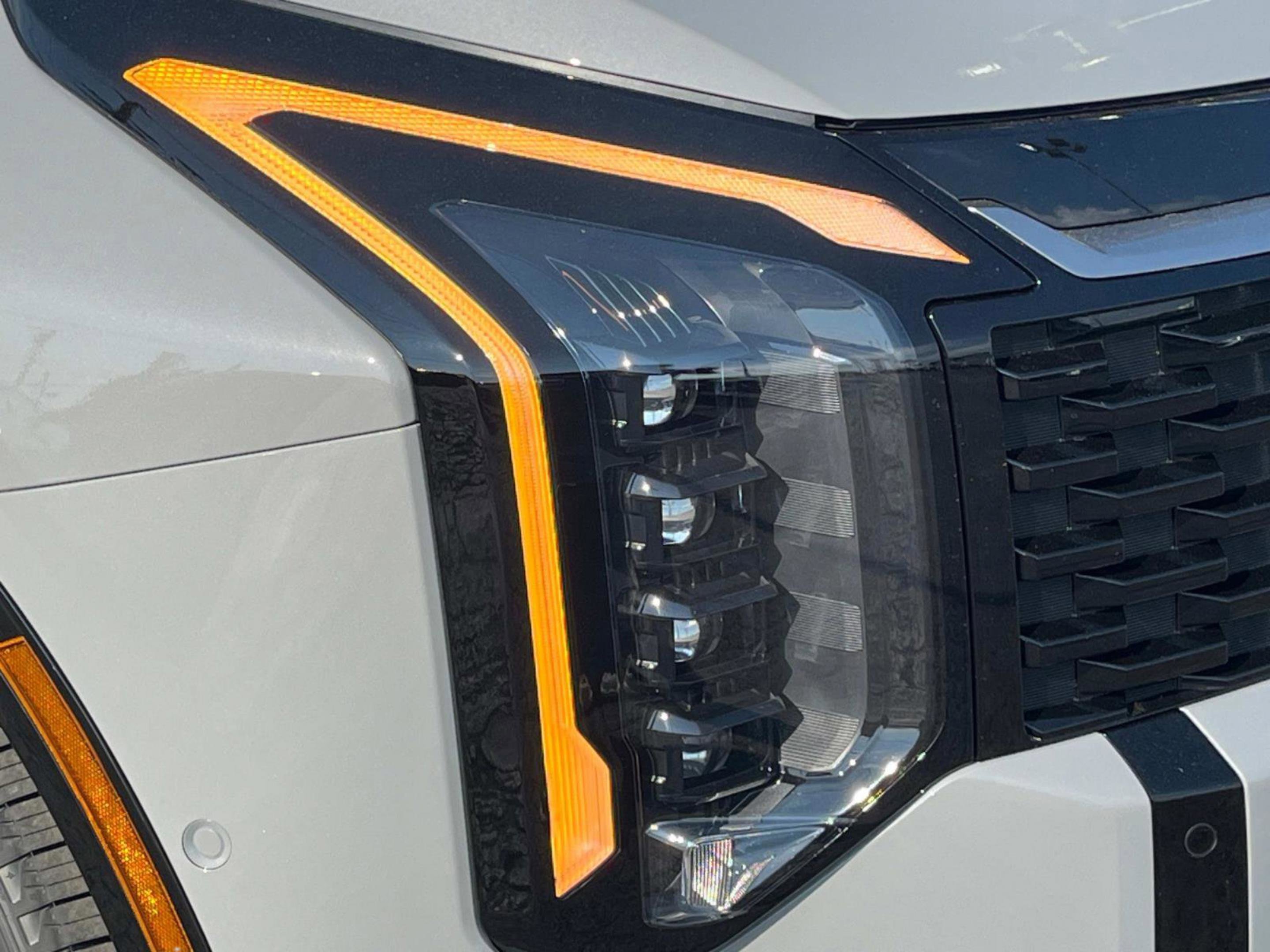 2026 Kia Sportage SX Prestige photo 9