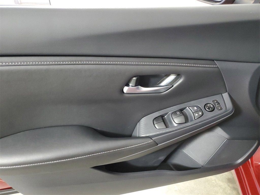 2025 Nissan Sentra SV photo 16