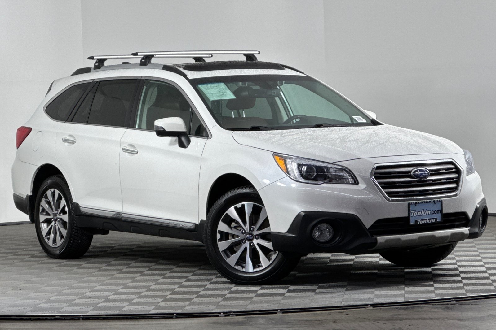 2017 Subaru Outback 3.6R photo 2