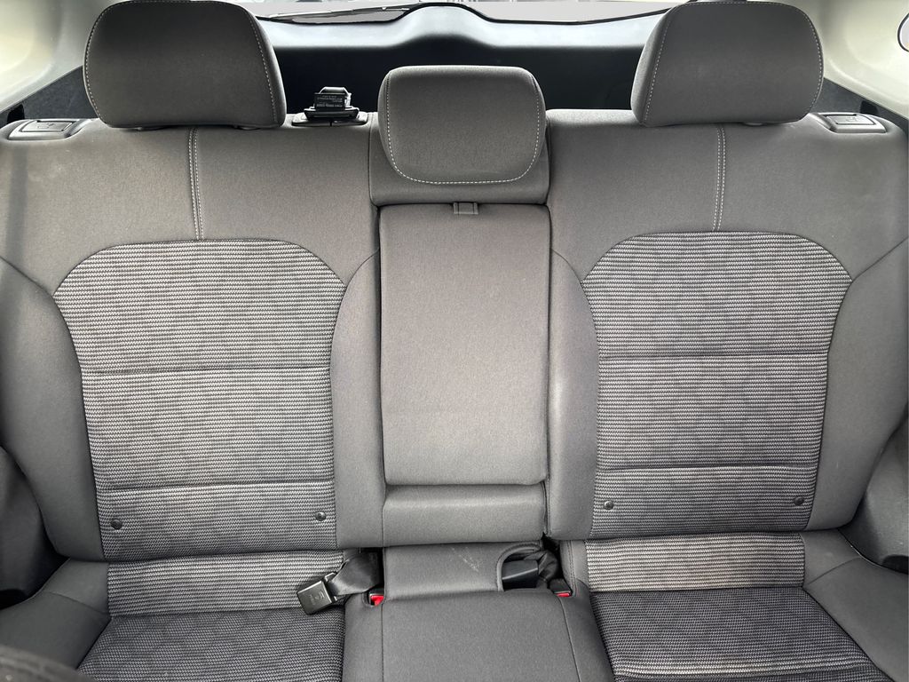 2022 Kia Niro LXS photo 17