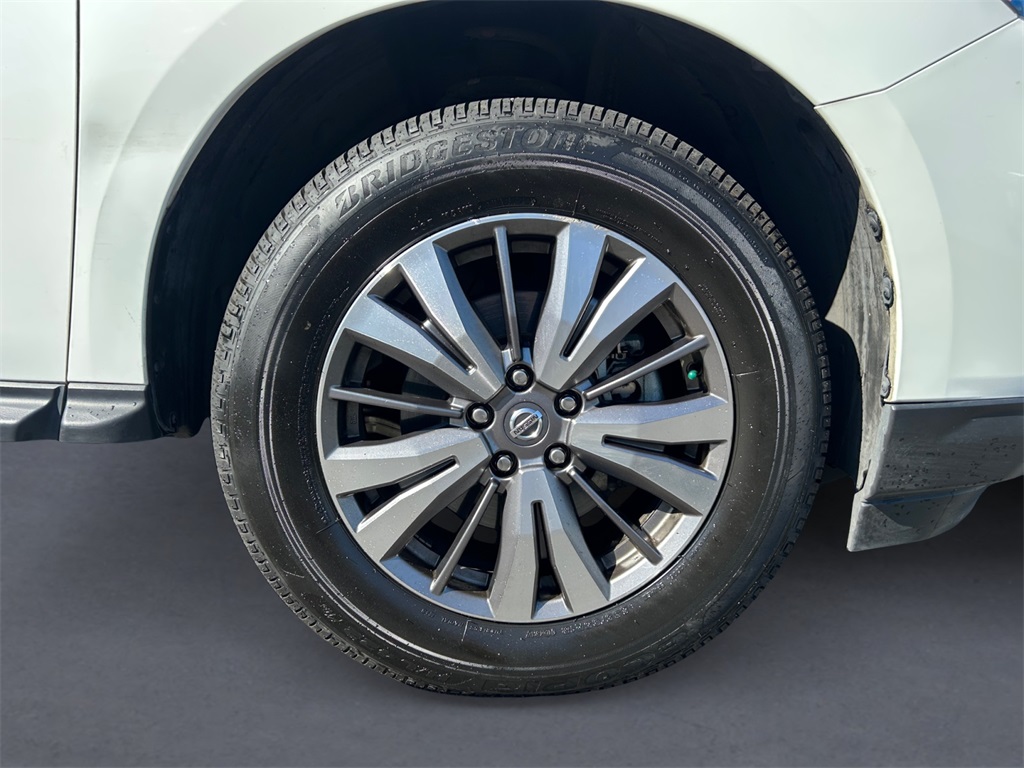 2019 Nissan Pathfinder SL photo 8