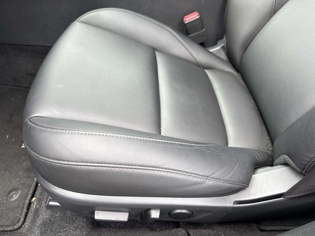 2023 Mazda Mazda3 2.5 s Preferred photo 22