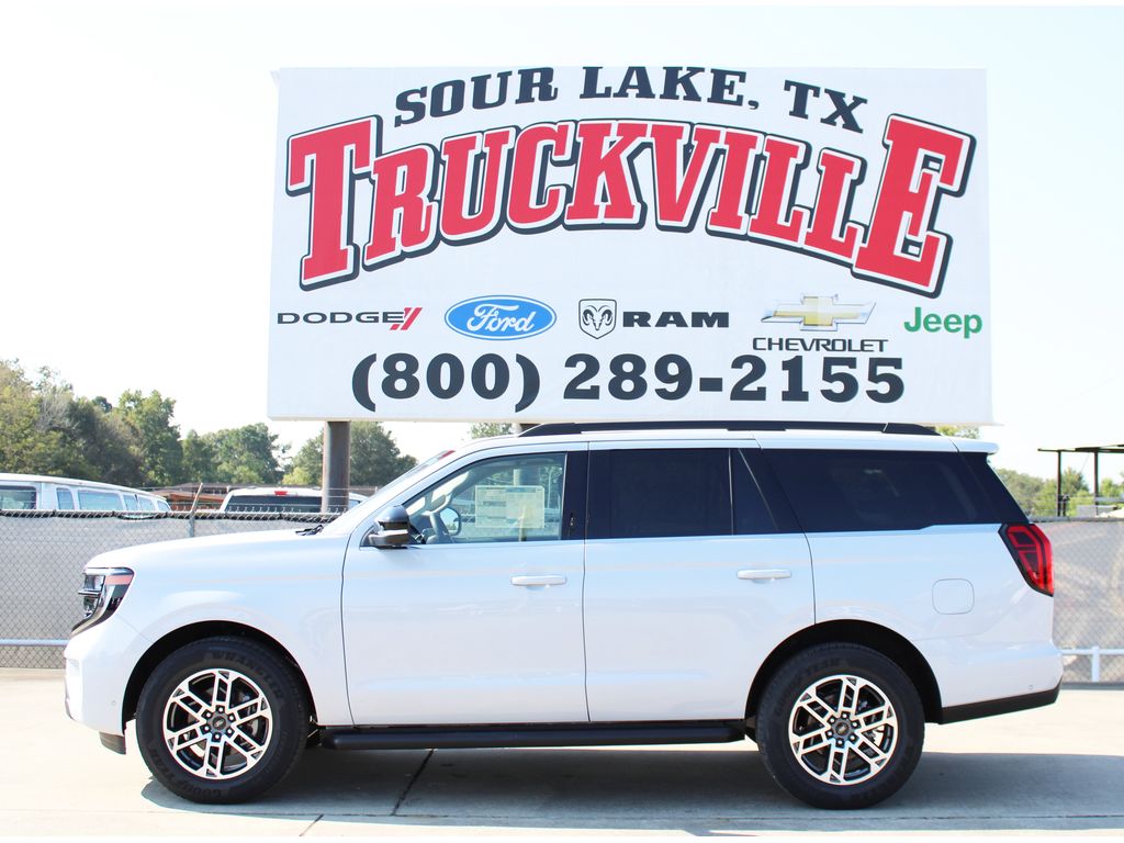 2025 Ford Expedition Active's photo