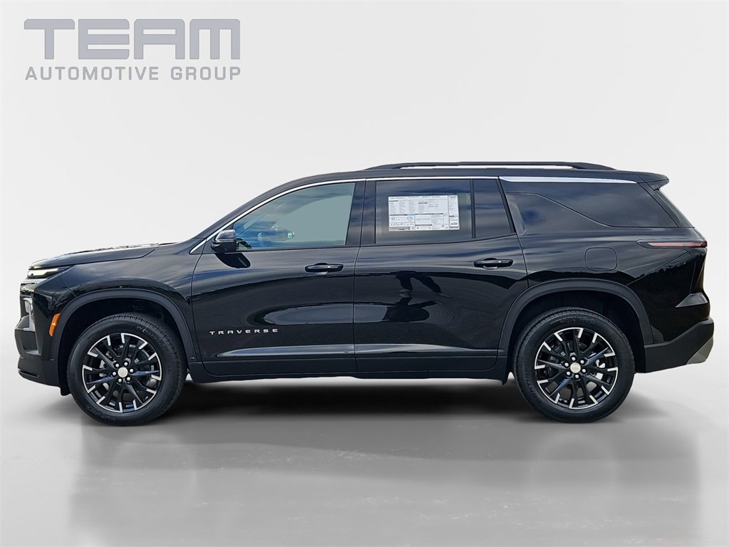 2026 Chevrolet Traverse photo 2