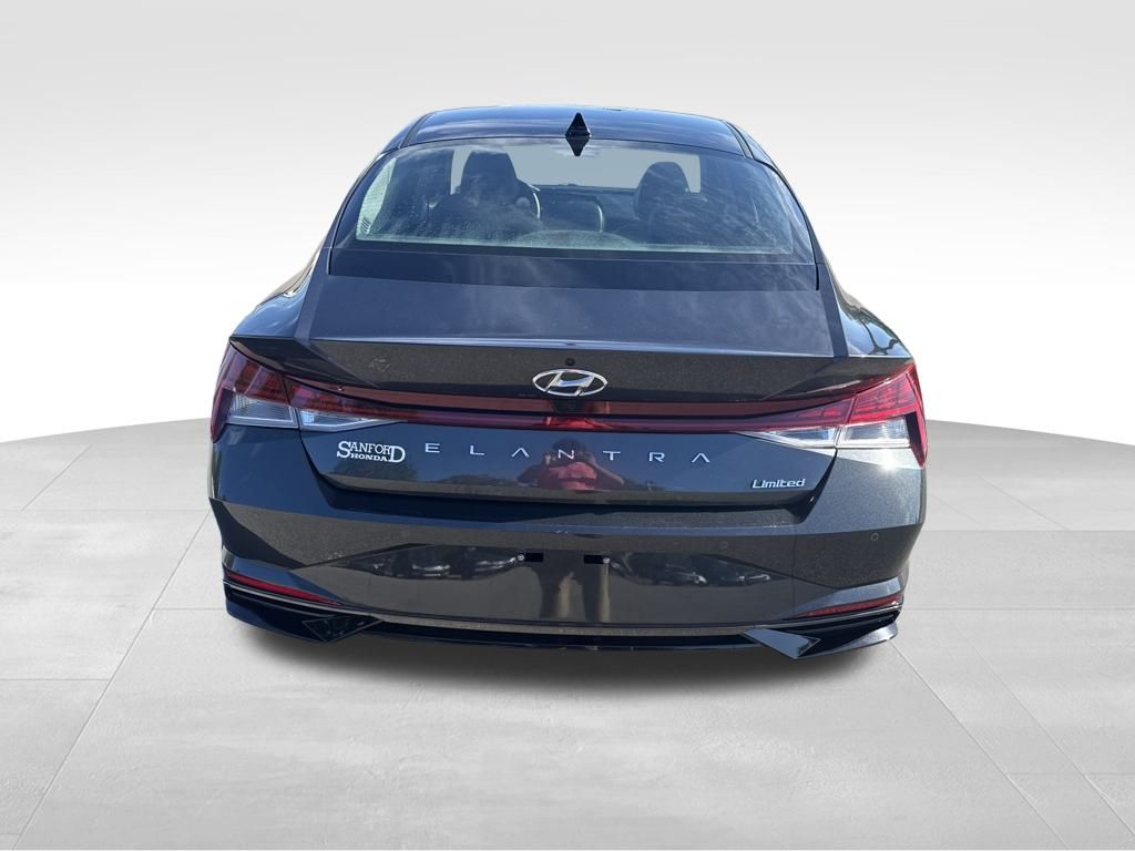 2023 Hyundai Elantra Limited photo 3