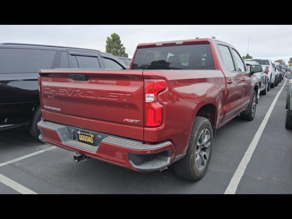 2020 Chevrolet Silverado 1500 RST photo 2