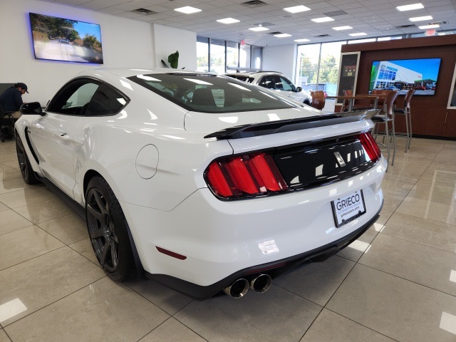 2016 Ford Mustang Shelby GT350 photo 3
