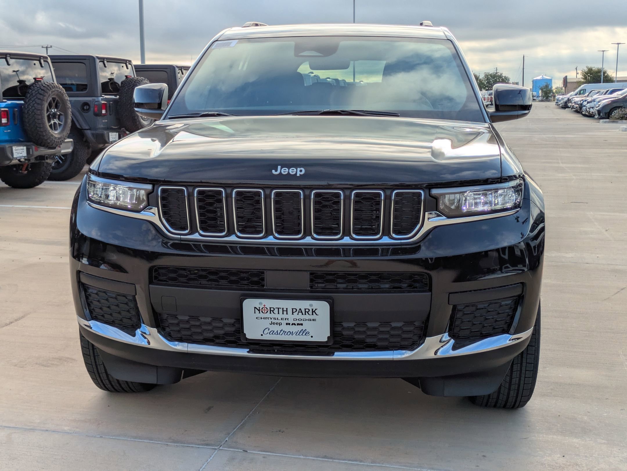 2025 Jeep Grand Cherokee Laredo X photo 6