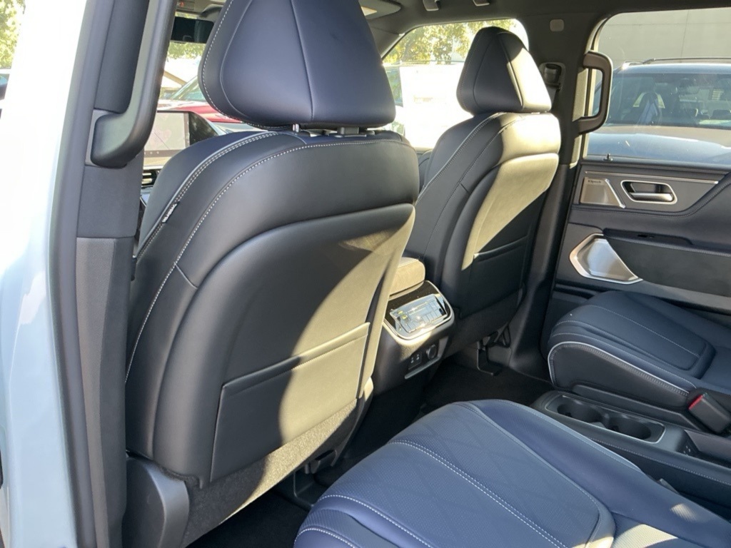 2026 Infiniti QX80 Sensory photo 23