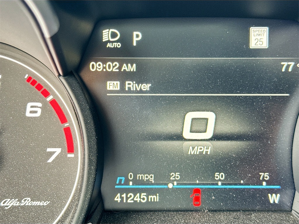 2022 Alfa Romeo Stelvio Ti Sport photo 14
