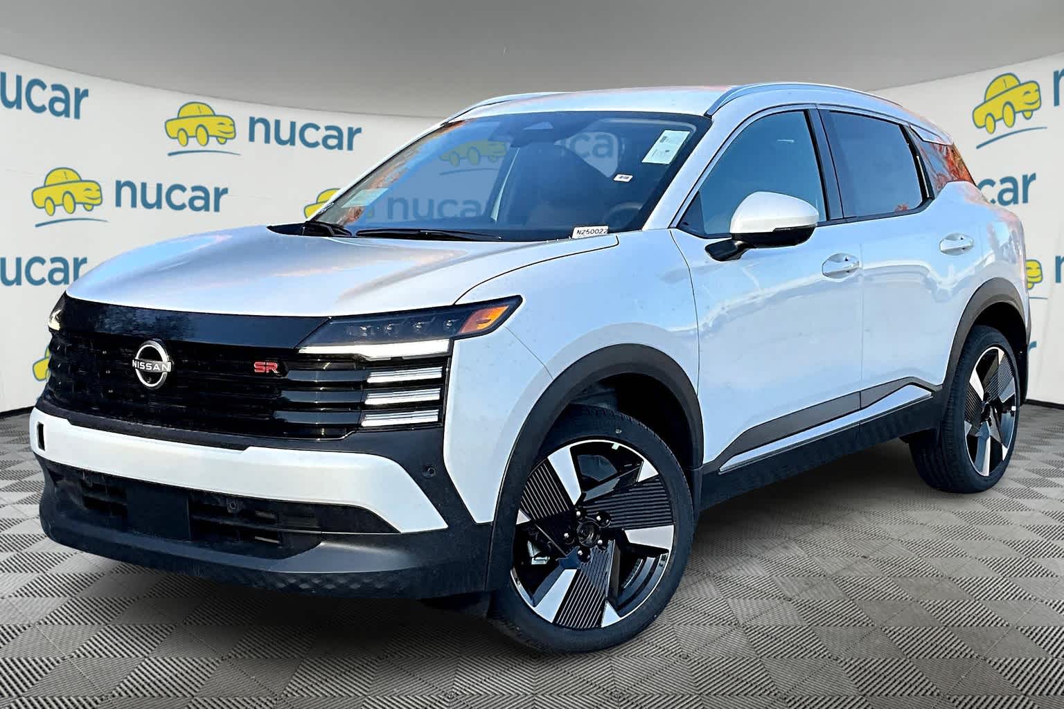 2025 Nissan Kicks SR photo 3