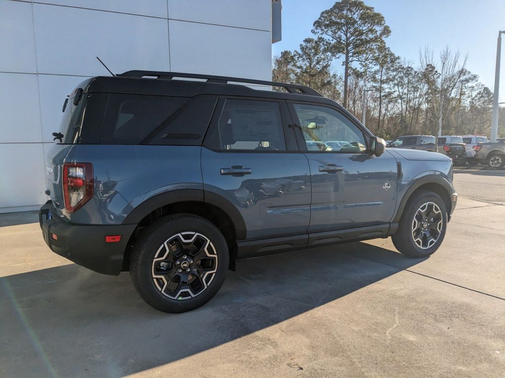 2025 Ford Bronco Sport Outer Banks photo 4