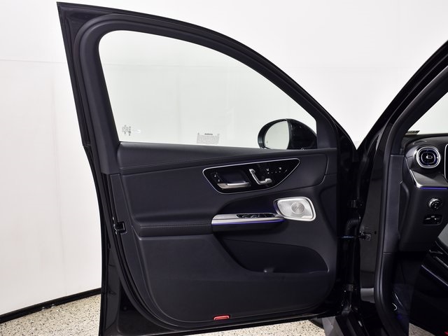 2026 Mercedes Benz GLC 300 photo 8