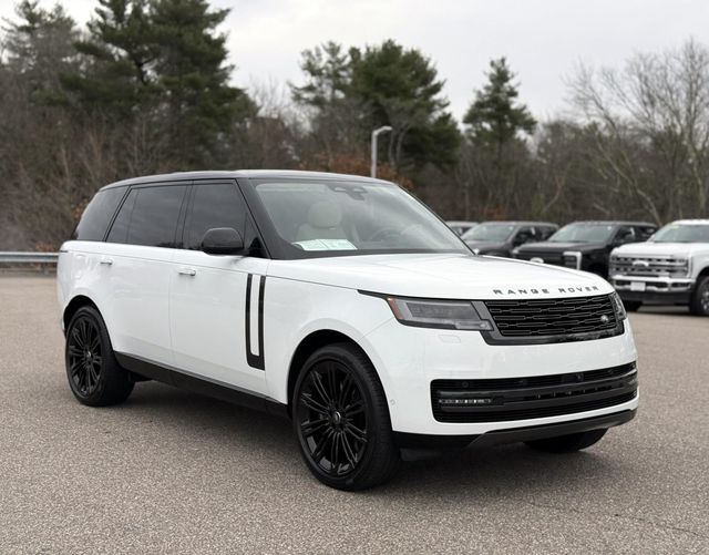 2025 Land Rover Range Rover SE