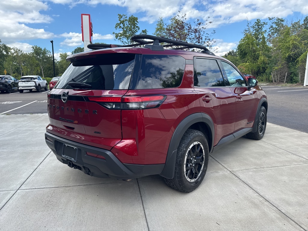 2023 Nissan Pathfinder Rock Creek photo 3