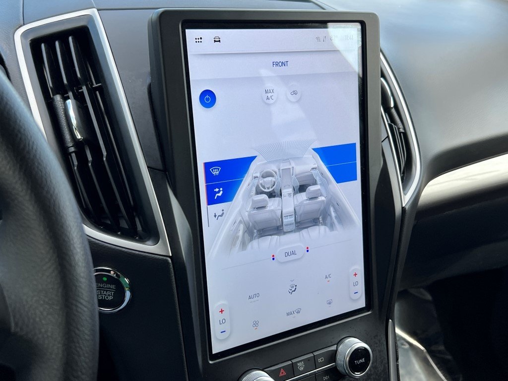 2022 Ford Edge SE photo 4
