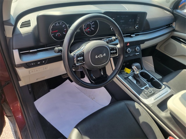 2023 Kia Carnival LX photo 13