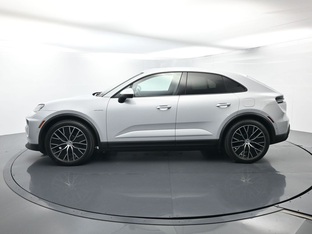 Used 2024 Porsche Macan Base with VIN WP1AA2XA0RL001944 for sale in West Palm Beach, FL