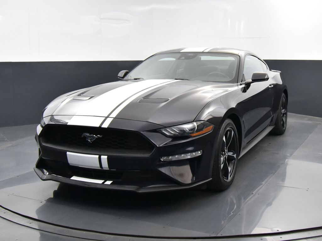 2022 Ford Mustang EcoBoost photo 2