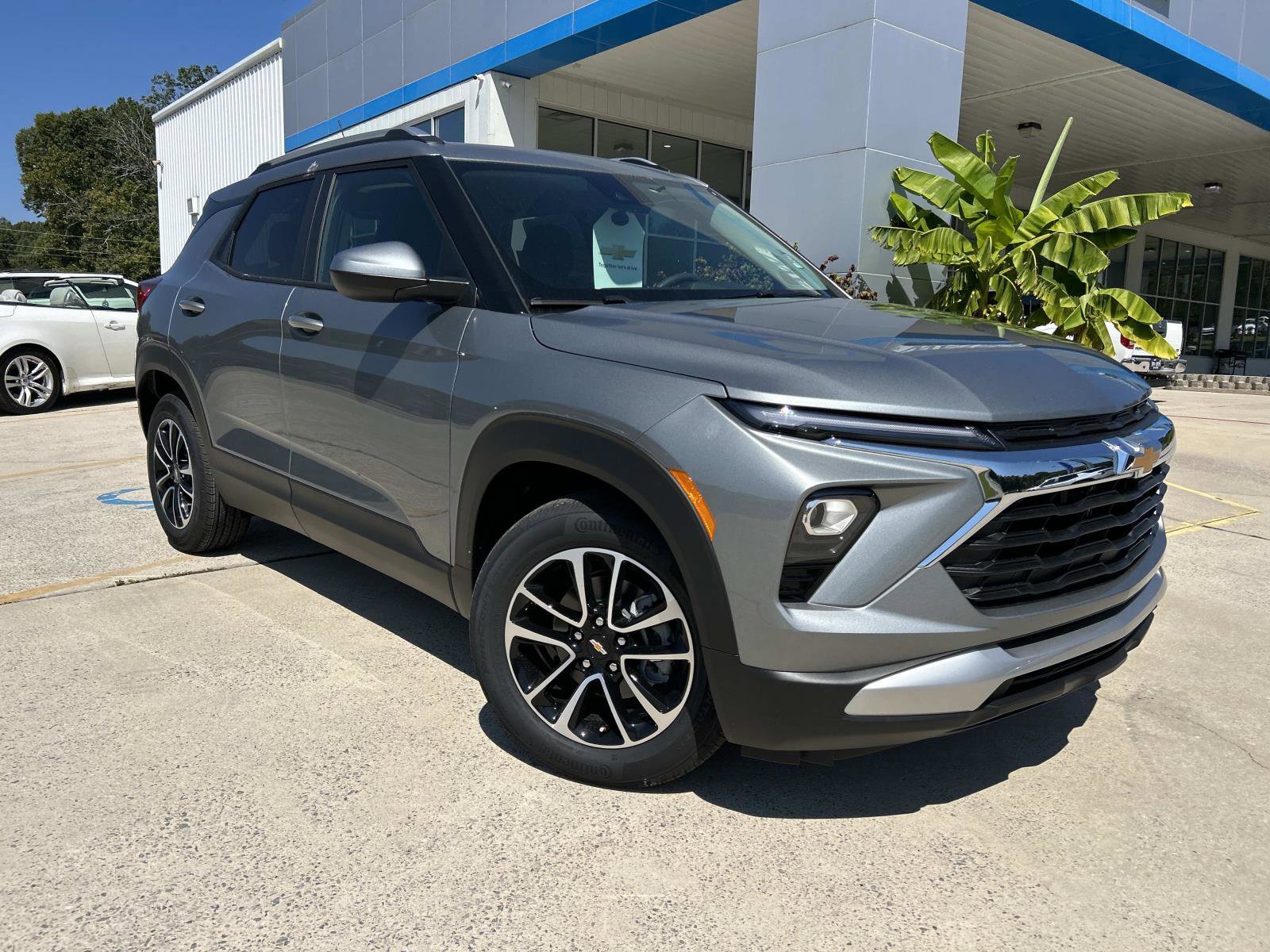 2026 Chevrolet Trailblazer LT photo 2