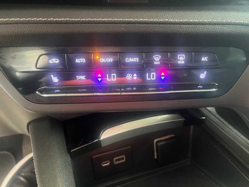 2021 Buick Envision Essence photo 12