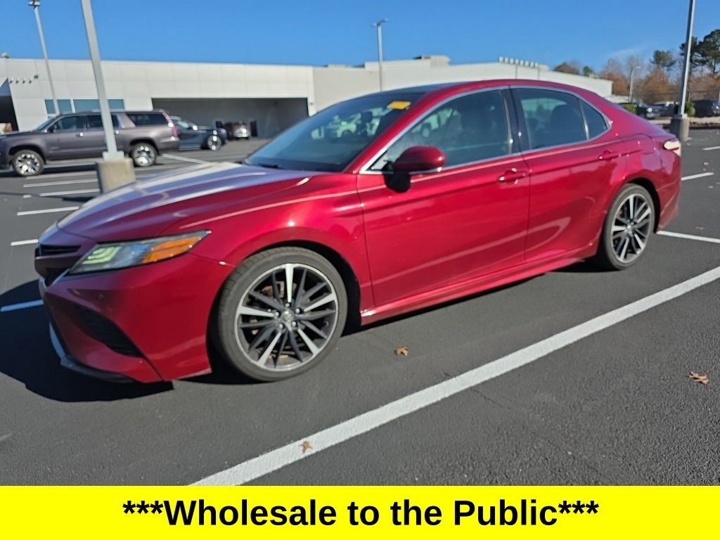 2018 Toyota Camry XSE photo 2