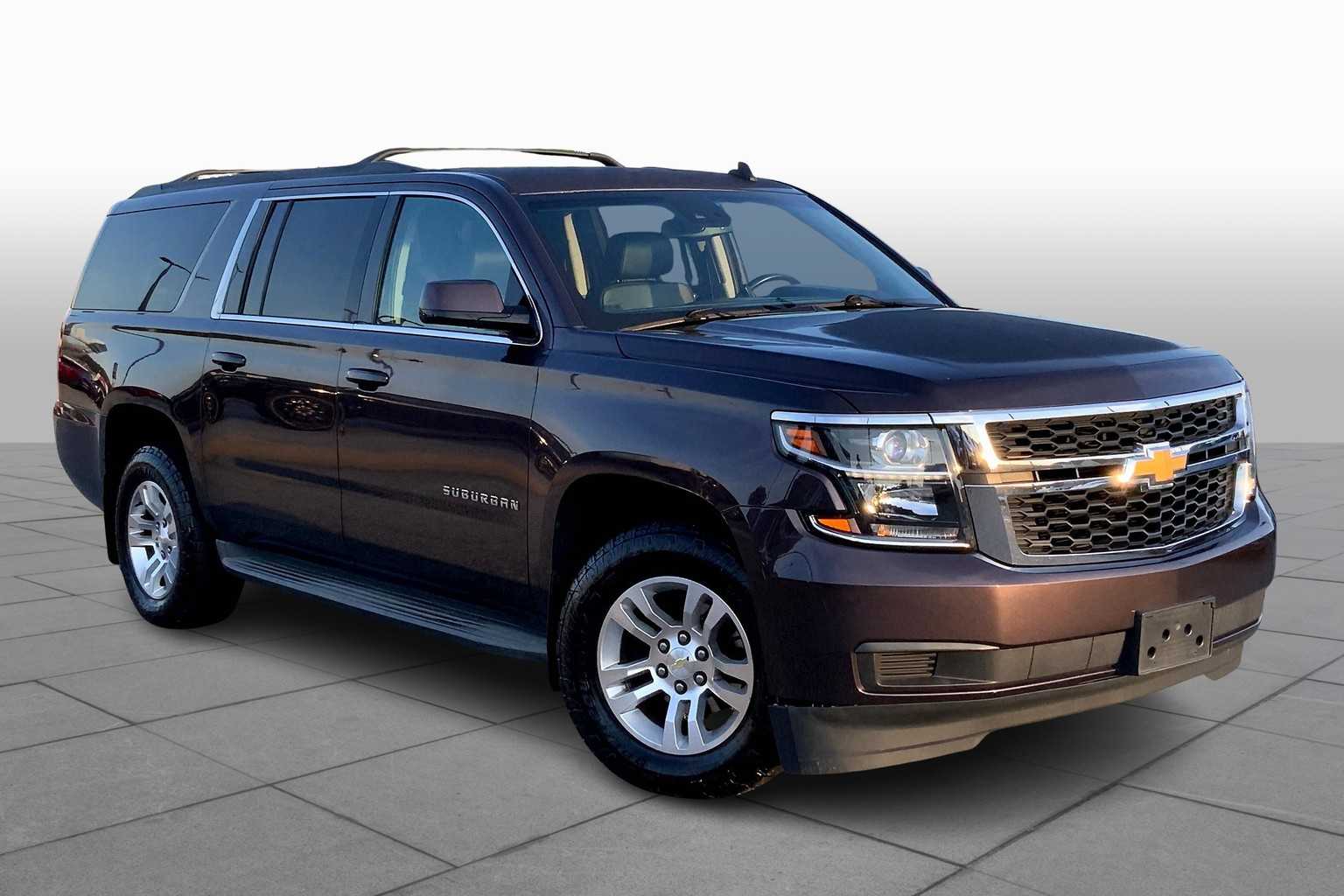 2015 Chevrolet Suburban LT photo 2