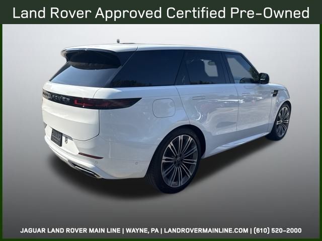 2025 Land Rover Range Rover Sport SE photo 5