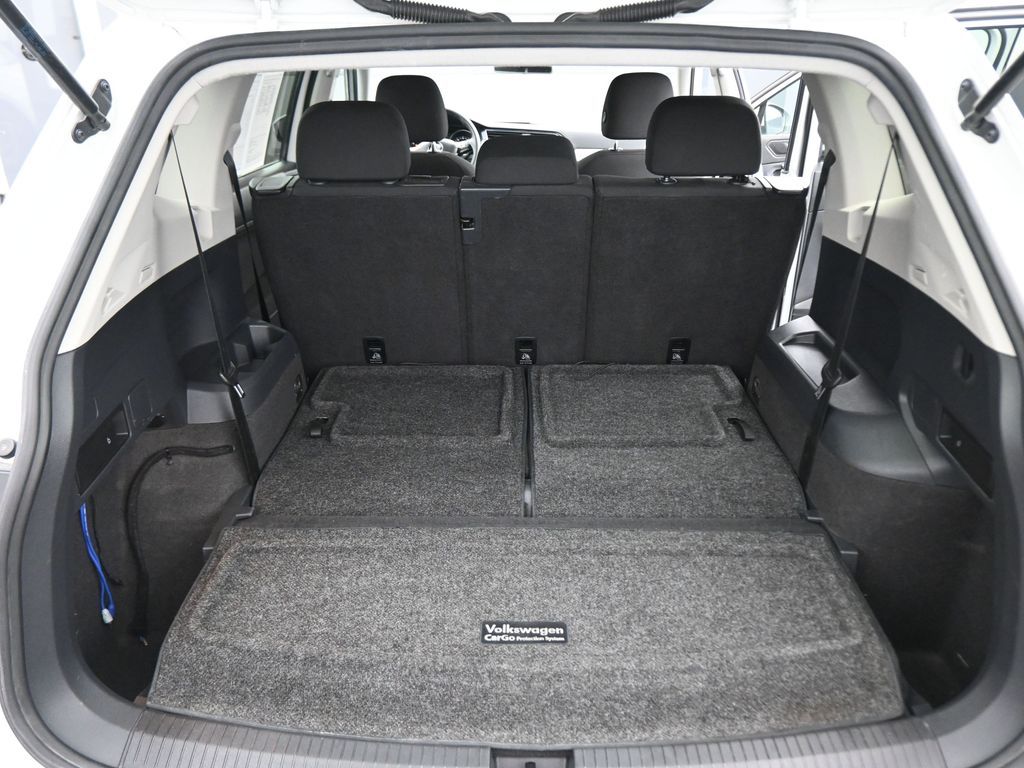 2021 Volkswagen Tiguan S photo 41