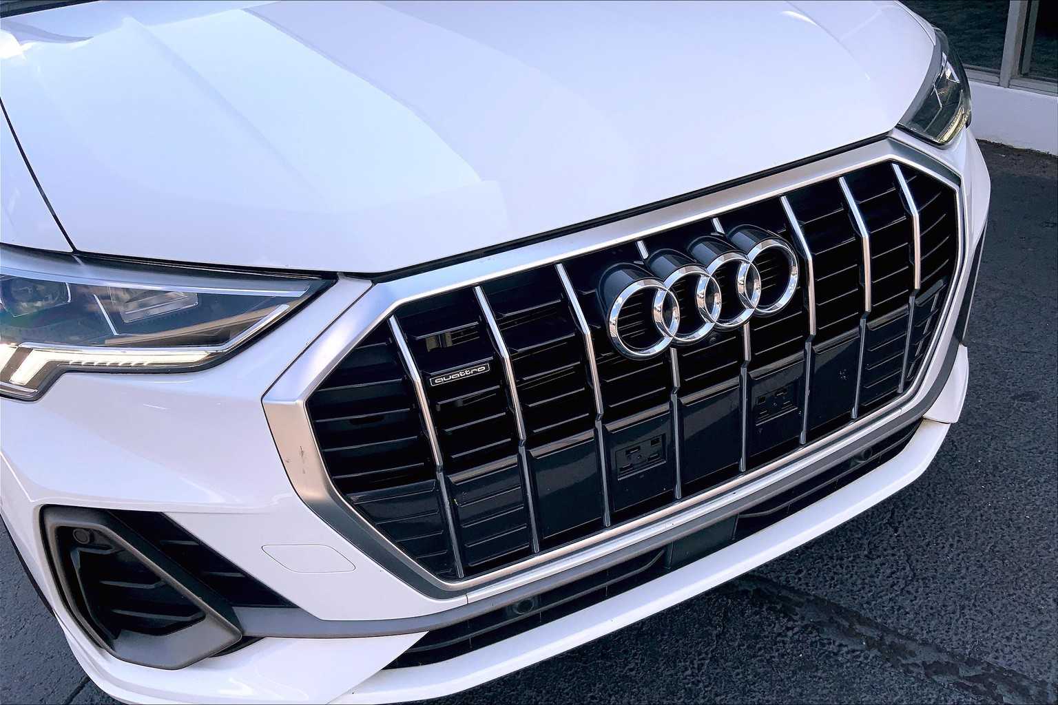 2022 Audi Q3 S line Premium Plus photo 27