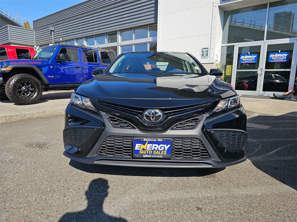 2024 Toyota Camry SE photo 2