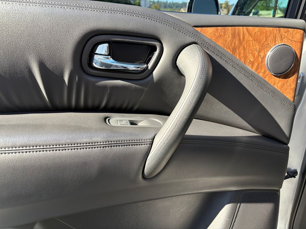 2022 Nissan Armada SL photo 24