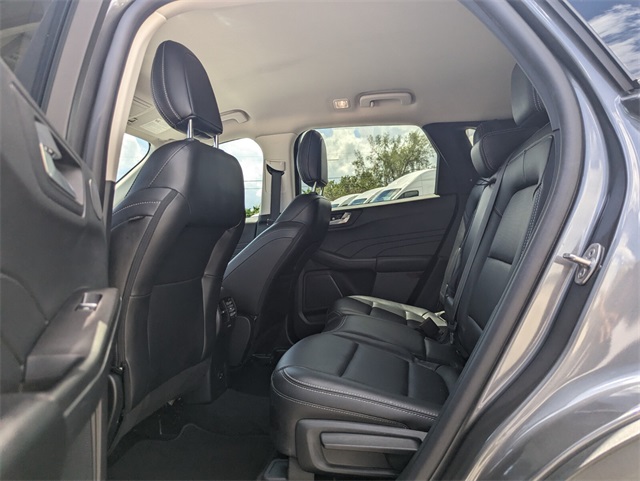 2021 Ford Escape Hybrid Titanium photo 6