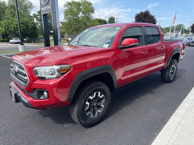 2016 Toyota Tacoma TRD Off-Road V6 photo 6