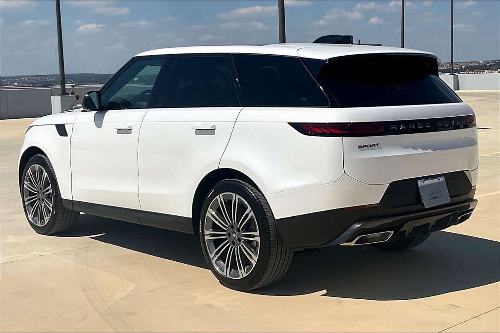 2025 Land Rover Range Rover Sport SE photo 3