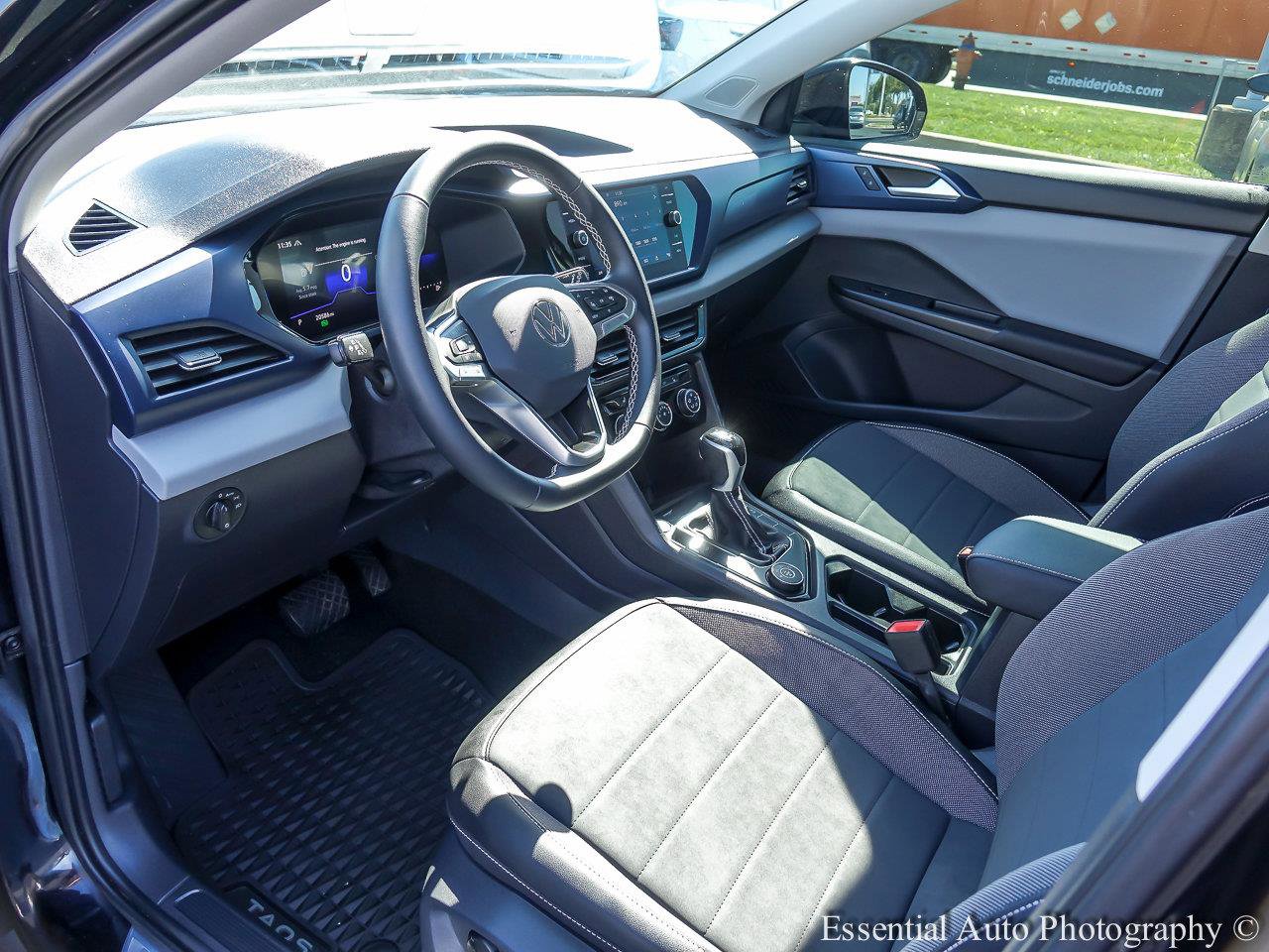 2023 VOLKSWAGEN TAOS - Image 10