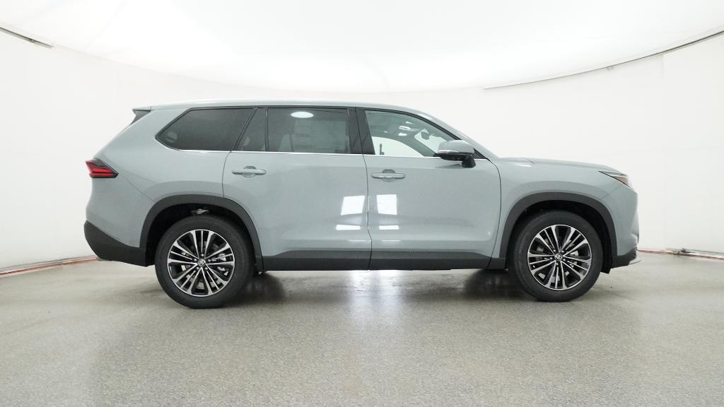2026 Toyota Grand Highlander Hybrid MAX Platinum AWD photo 25