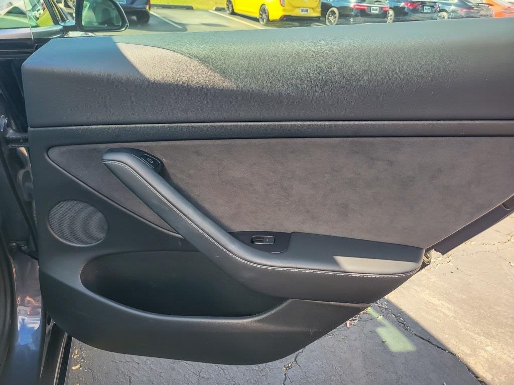 2022 Tesla Model 3 Long Range photo 18